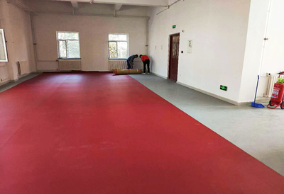 交通運(yùn)輸部水運(yùn)科學(xué)研究所健身場(chǎng)地?zé)ㄐ律?jí)，塑膠地板批發(fā)助力健康運(yùn)動(dòng)